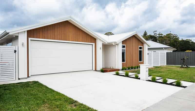 63 Pelorus Avenue, Poraiti