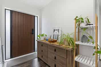 32a Holland Street, Glenholme