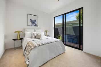 2E Hollywood Avenue, Epsom