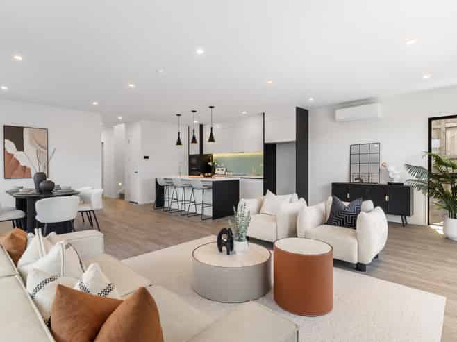 92 Huanui Drive, Orewa