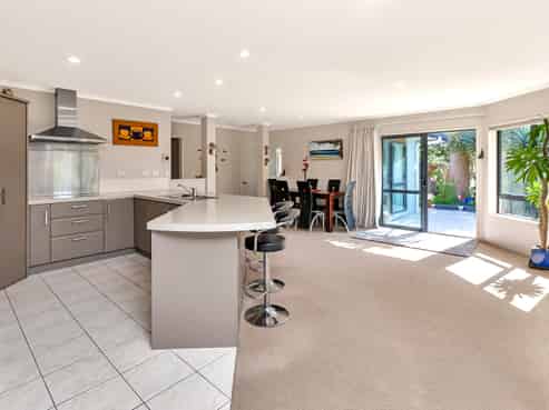 55 Pyle Road West, One Tree Point