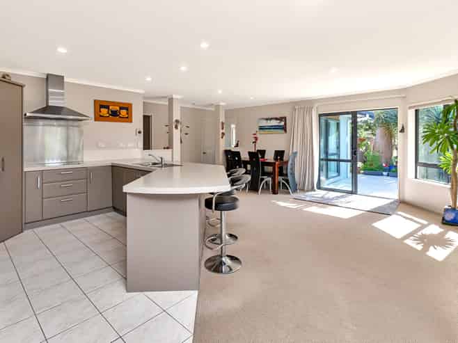 55 Pyle Road West, One Tree Point