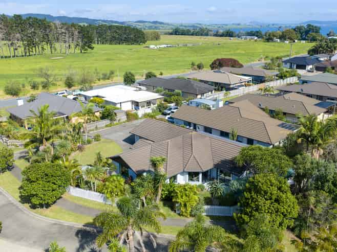 55 Pyle Road West, One Tree Point