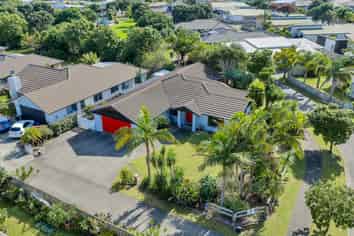 55 Pyle Road West, One Tree Point