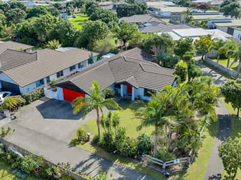55 Pyle Road West, One Tree Point