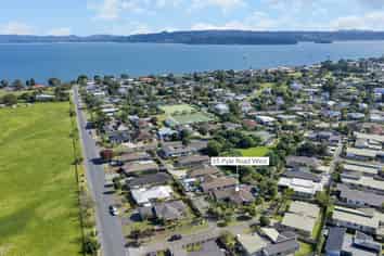 55 Pyle Road West, One Tree Point