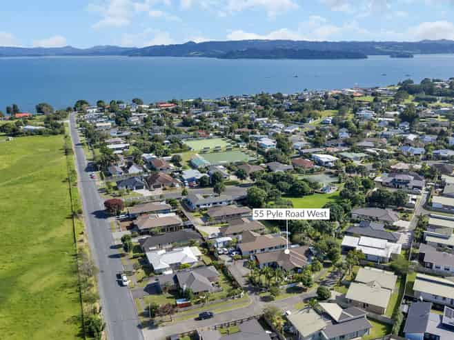 55 Pyle Road West, One Tree Point