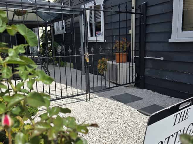 Character retail with income flexibility