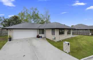 15 Oolong Court, Huntington