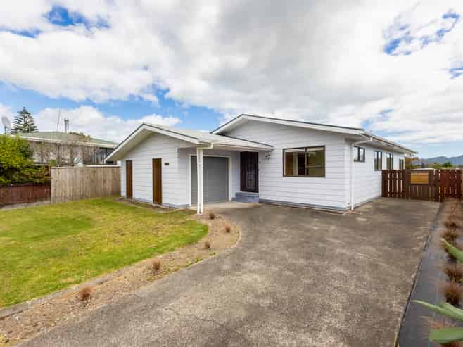 71 Aorangi Road, Paraparaumu