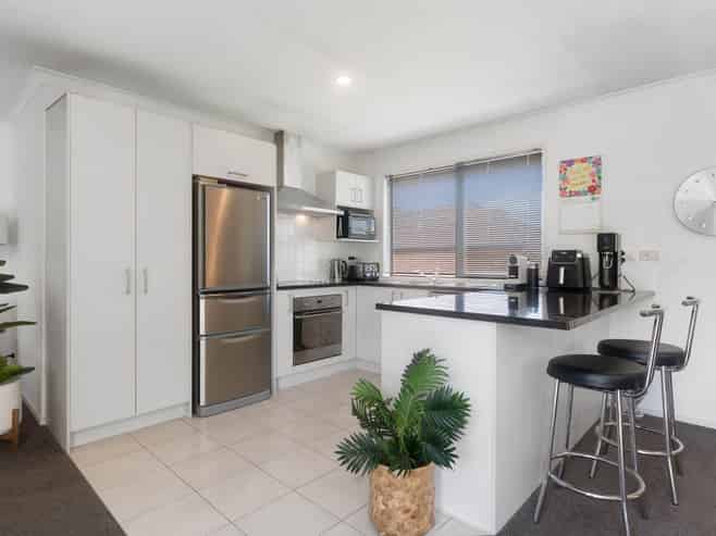 63 Fairview Avenue, Albany