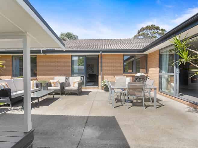 63 Fairview Avenue, Albany