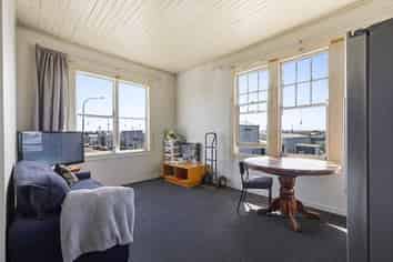 6 Furlong street (Upstairs), Hawera