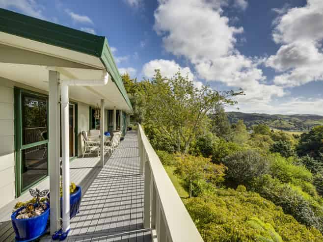 74 Kaimata Road, Bay View