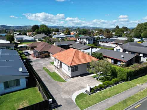 Affordable Character Office with Road Frontage