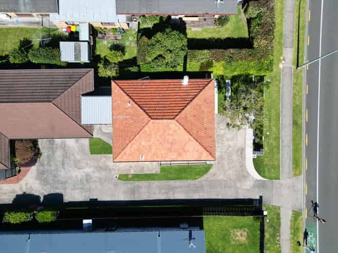 Affordable Character Office with Road Frontage