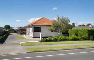 Affordable Character Office with Road Frontage