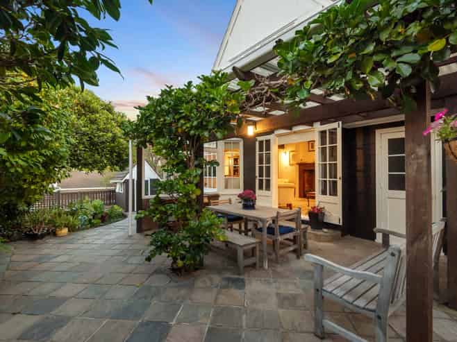 6B Elderwood Lane, Belmont