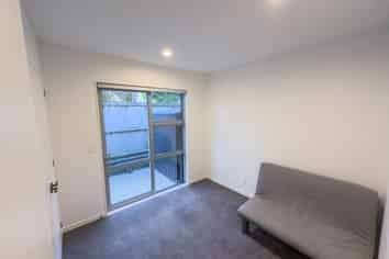 70 Hughs Way, Flat Bush