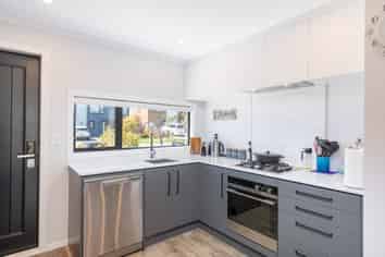 21 Doug Jensen Street, Wallaceville