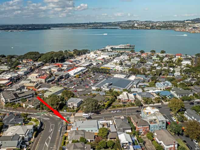 129 Victoria Road, Devonport