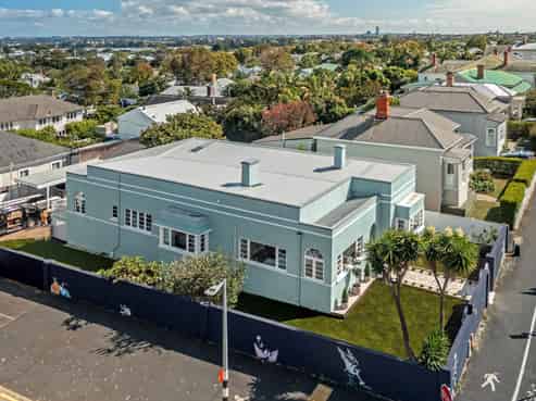 129 Victoria Road, Devonport