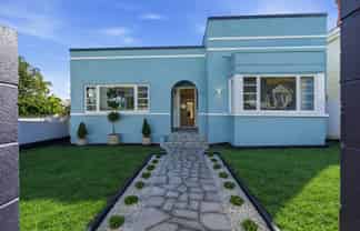 129 Victoria Road, Devonport