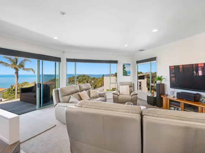 2 Belle-Mer Place, Gulf Harbour