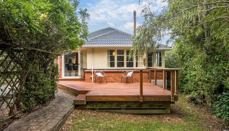 31 Wilkie Crescent , Naenae