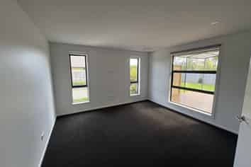 18 Dundee Road, Mosgiel