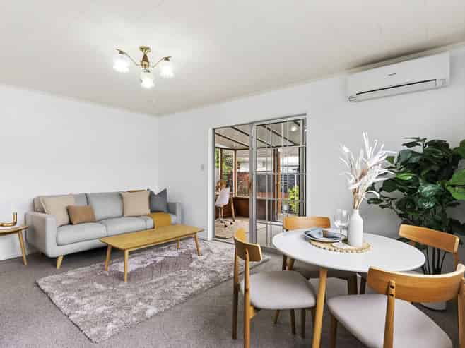 27A Shanly Street, Brown Owl