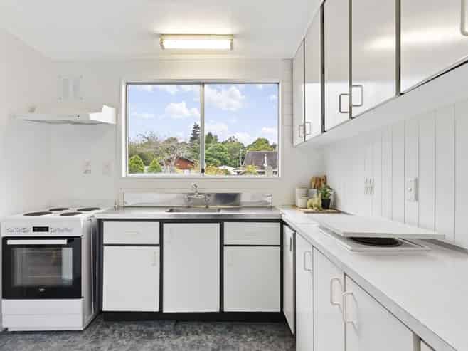 27A Shanly Street, Brown Owl