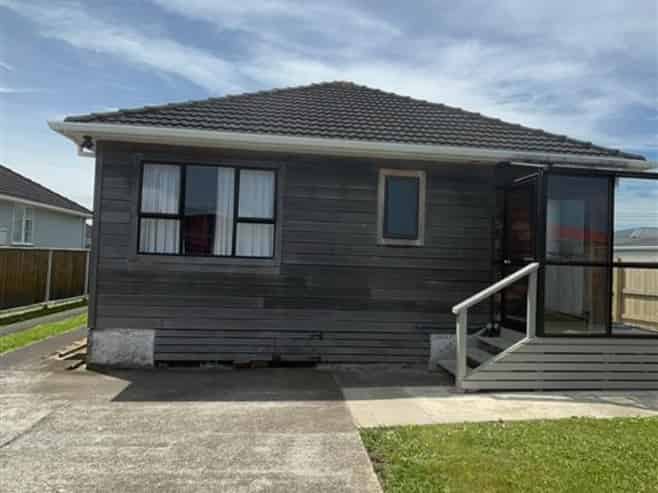 1 Robbins Crescent, Hawera