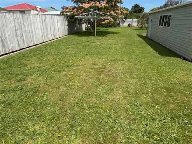 1 Robbins Crescent, Hawera