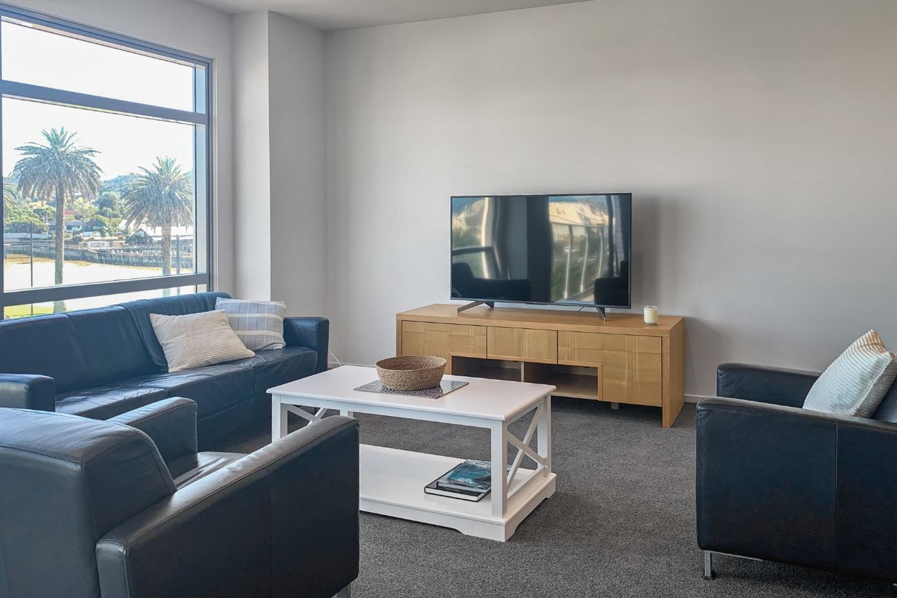 CITY CENTER-2 BEDROOM APARTMENT, FULLY FURNISHED AND READY TO MOVE IN! - Widok 4