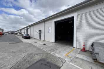 Affordable warehouse in Gracefield