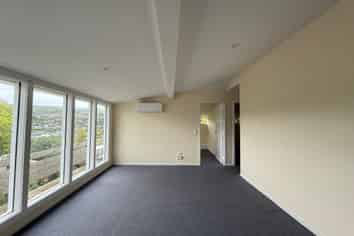 21b Olivia Crescent, Tawa