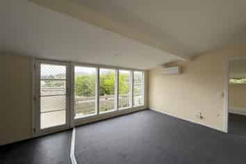 21b Olivia Crescent, Tawa