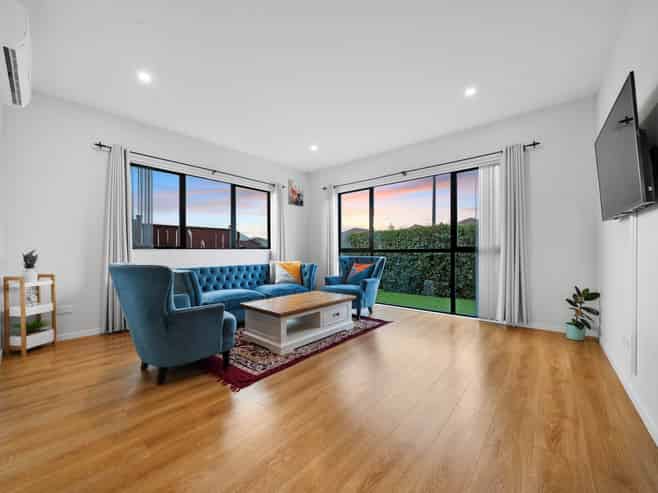 8 Koroheke Road, Takanini