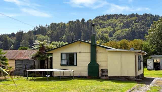 16 Tumoana Street, Taumarunui