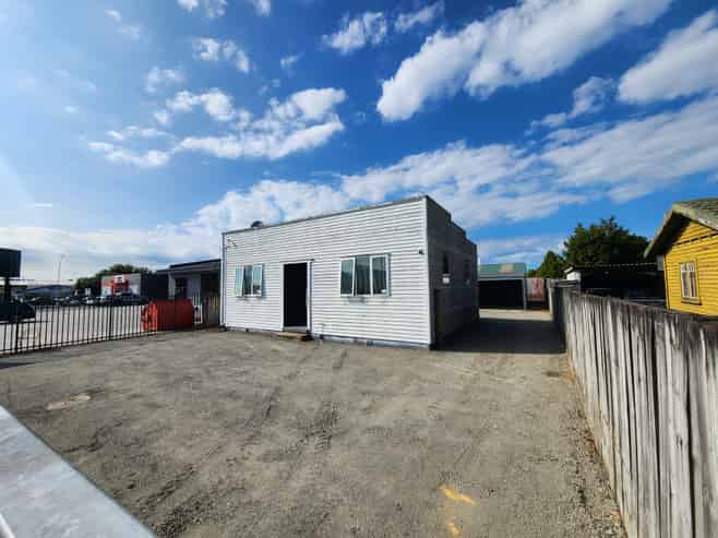 Rare Industrial Find in Frankton