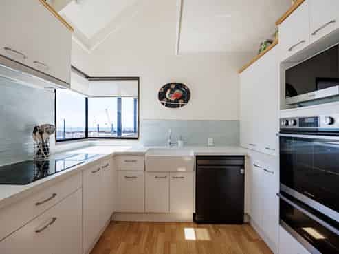 15 Hornsey Road, Bluff Hill