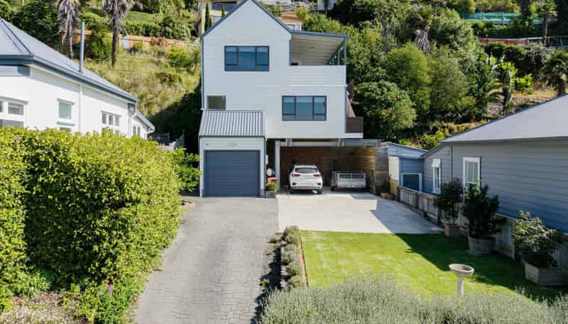 15 Hornsey Road, Bluff Hill