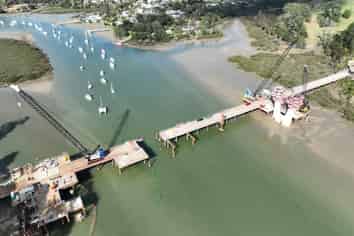 1366 Whangaparaoa Road, Army Bay