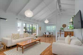32 Captain Cook Road, Cooks Beach
