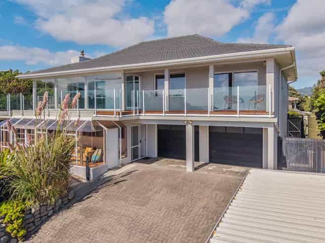 8 Ara Kuaka, Waikanae Beach