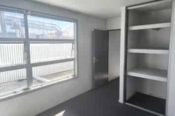 Live/Work Opportunity