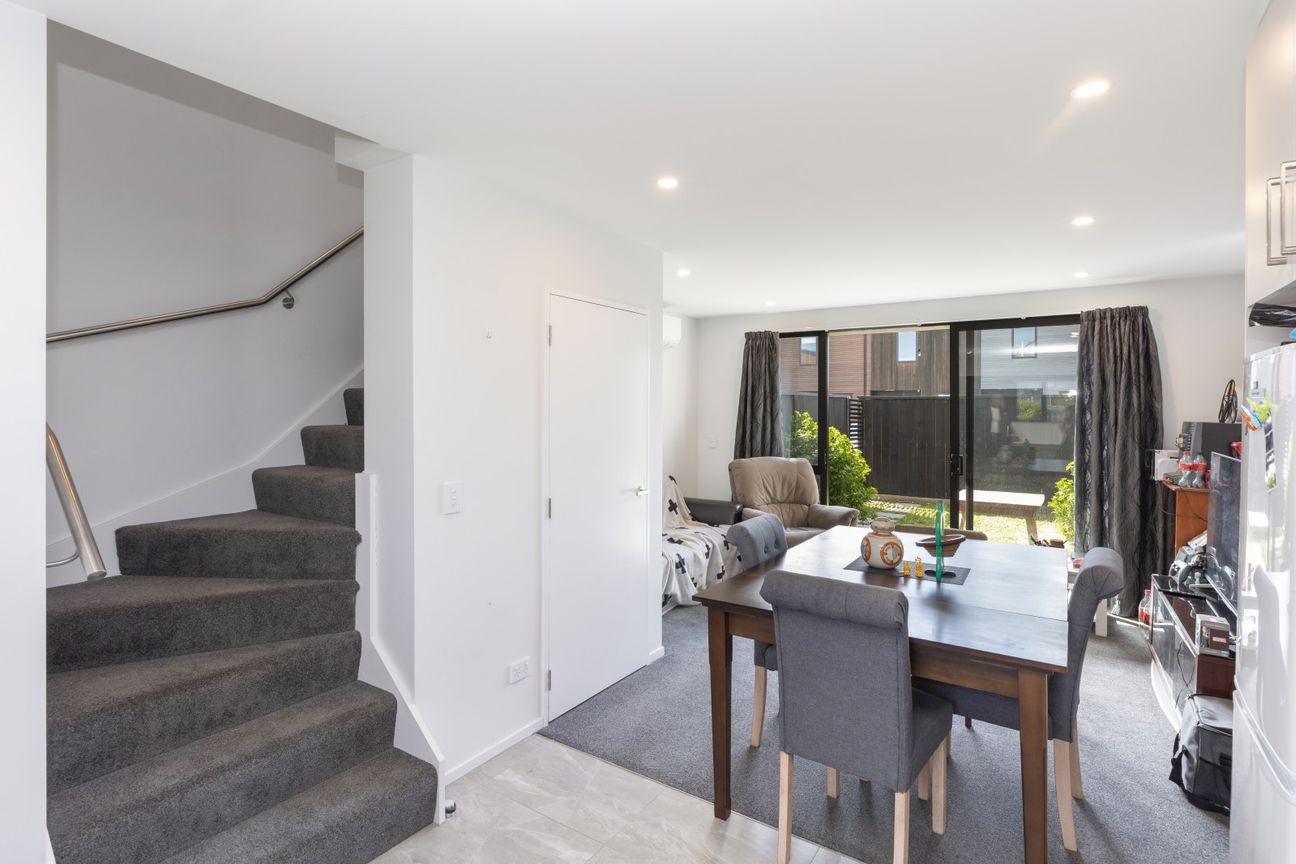 The Best Value Two Brm Townhouse On The Market - Widok 3