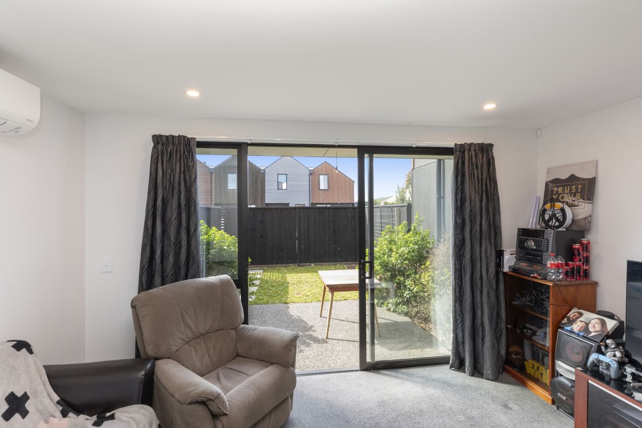 The Best Value Two Brm Townhouse On The Market - Widok 4