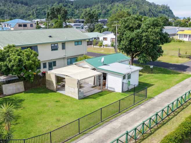 211a The Square, Whangamata